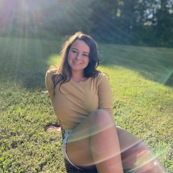 Meet your Posher, Brynn - Picture 1 of 1